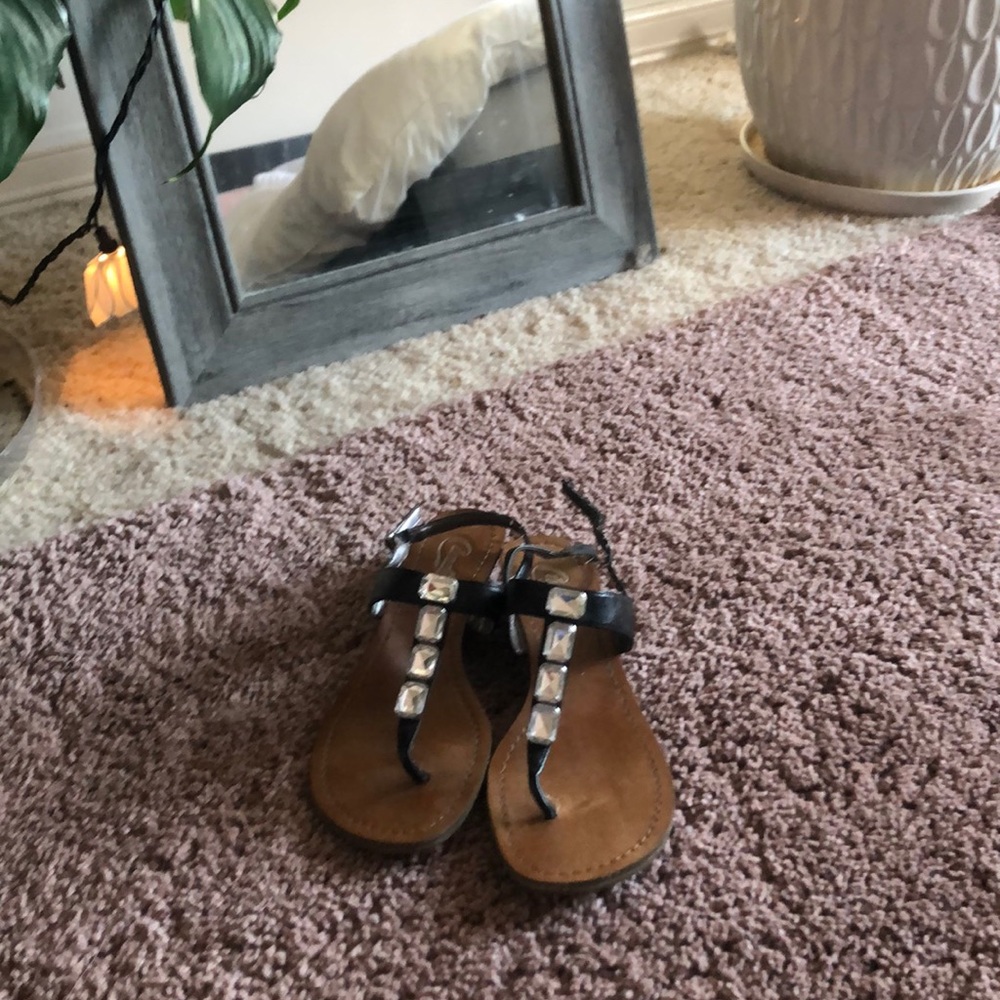 Brown/Black sandals with jems